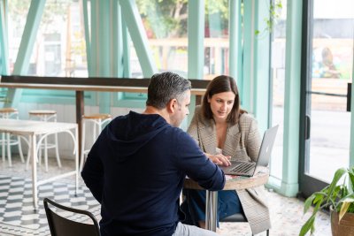 Zo zet je LinkedIn in voor meer klanten zonder duur advertentiebudget